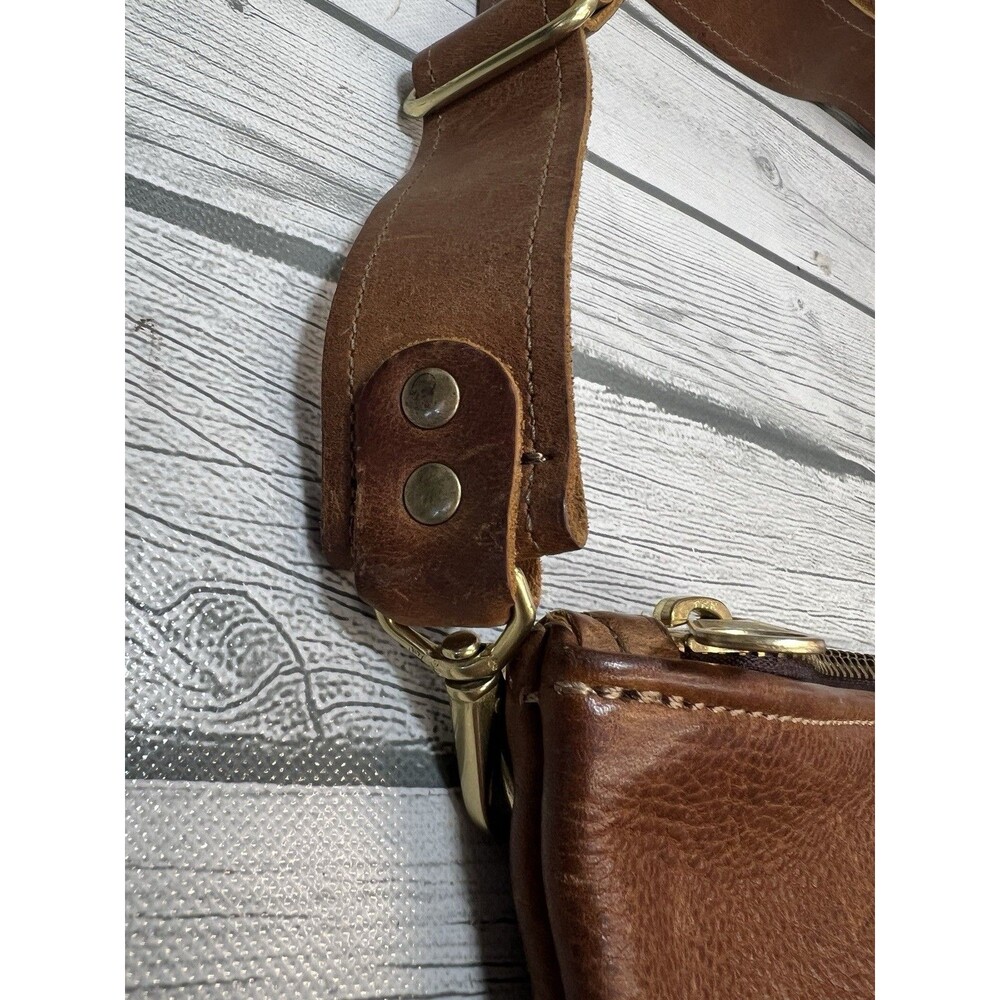 Coastal hillbilly large crossbody
Measurements posted in photos - Picture 8 of 16